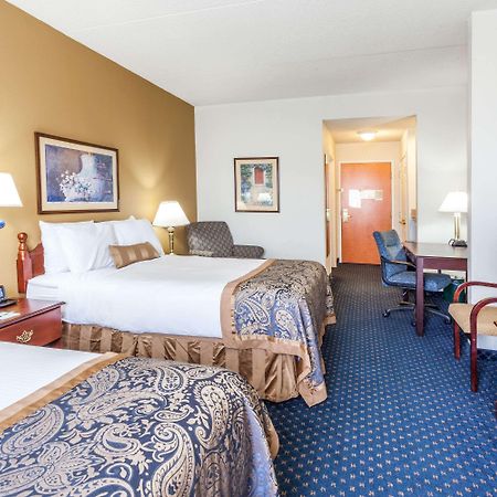 Wingate By Wyndham Atlanta/Six Flags Austell Hotel Exterior photo