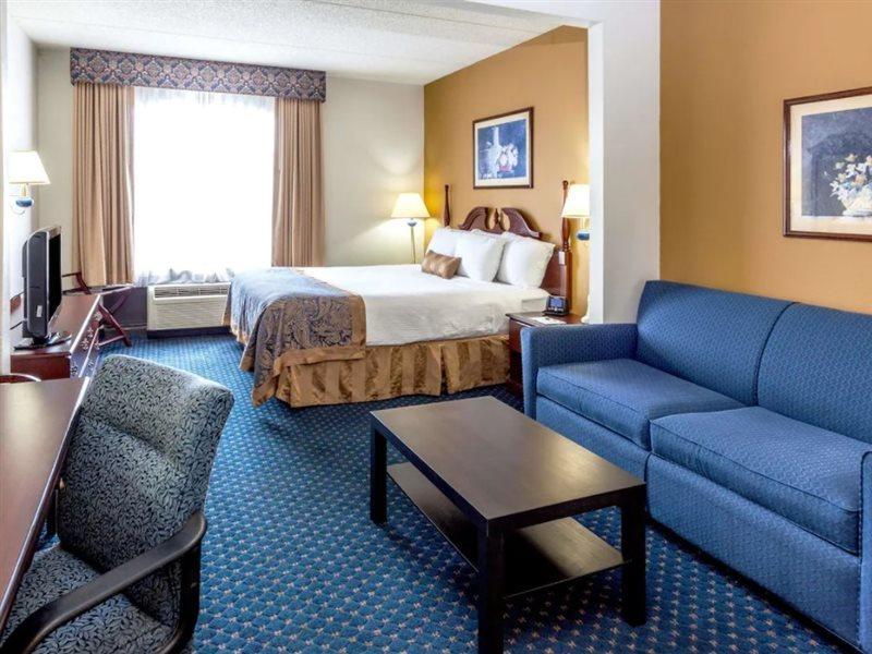 Wingate By Wyndham Atlanta/Six Flags Austell Hotel Exterior photo